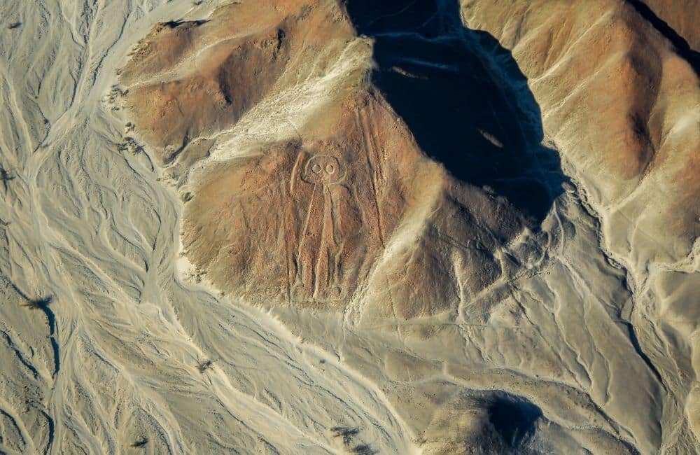 Les lignes de Nazca ©Ron Ramtang/Shutterstock.com